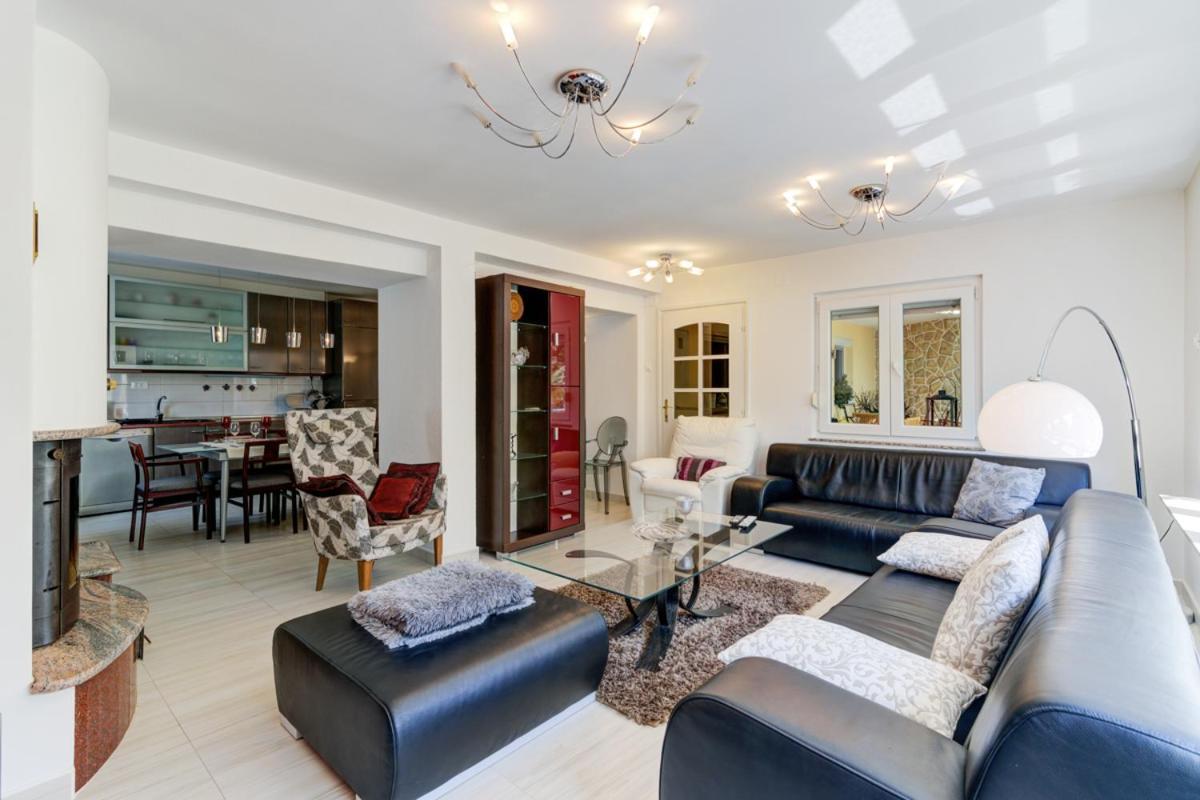 Villa Dalmare Нови Винодолски Екстериор снимка