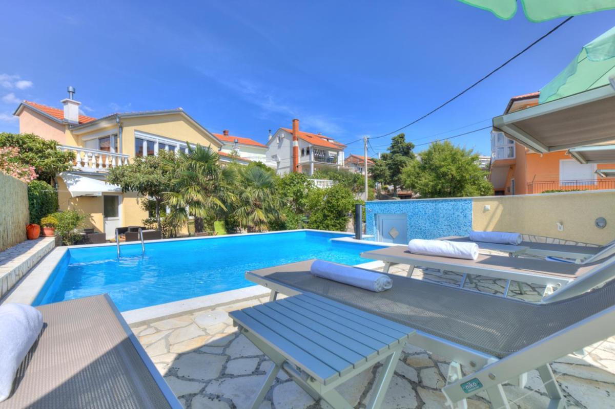 Villa Dalmare Нови Винодолски Екстериор снимка