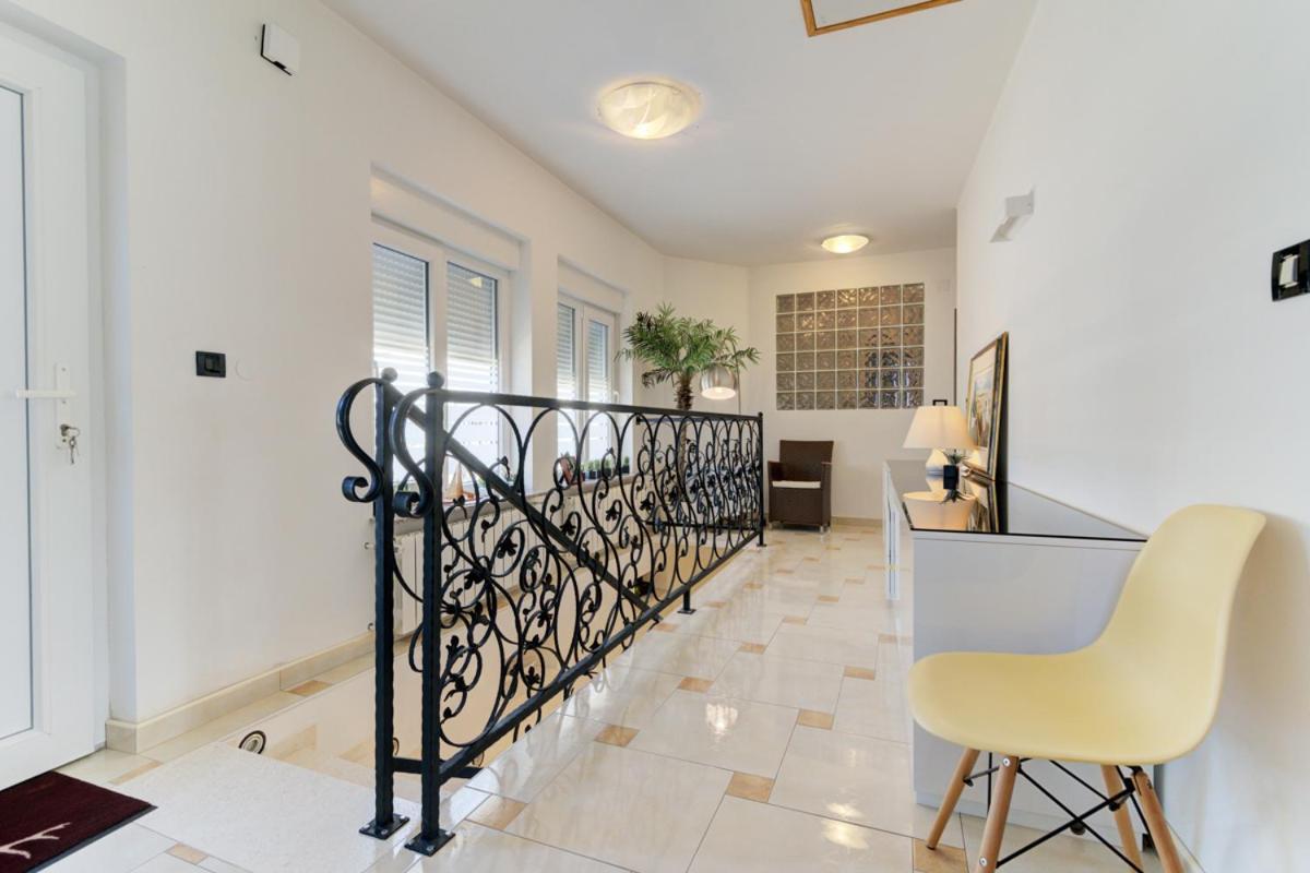 Villa Dalmare Нови Винодолски Екстериор снимка